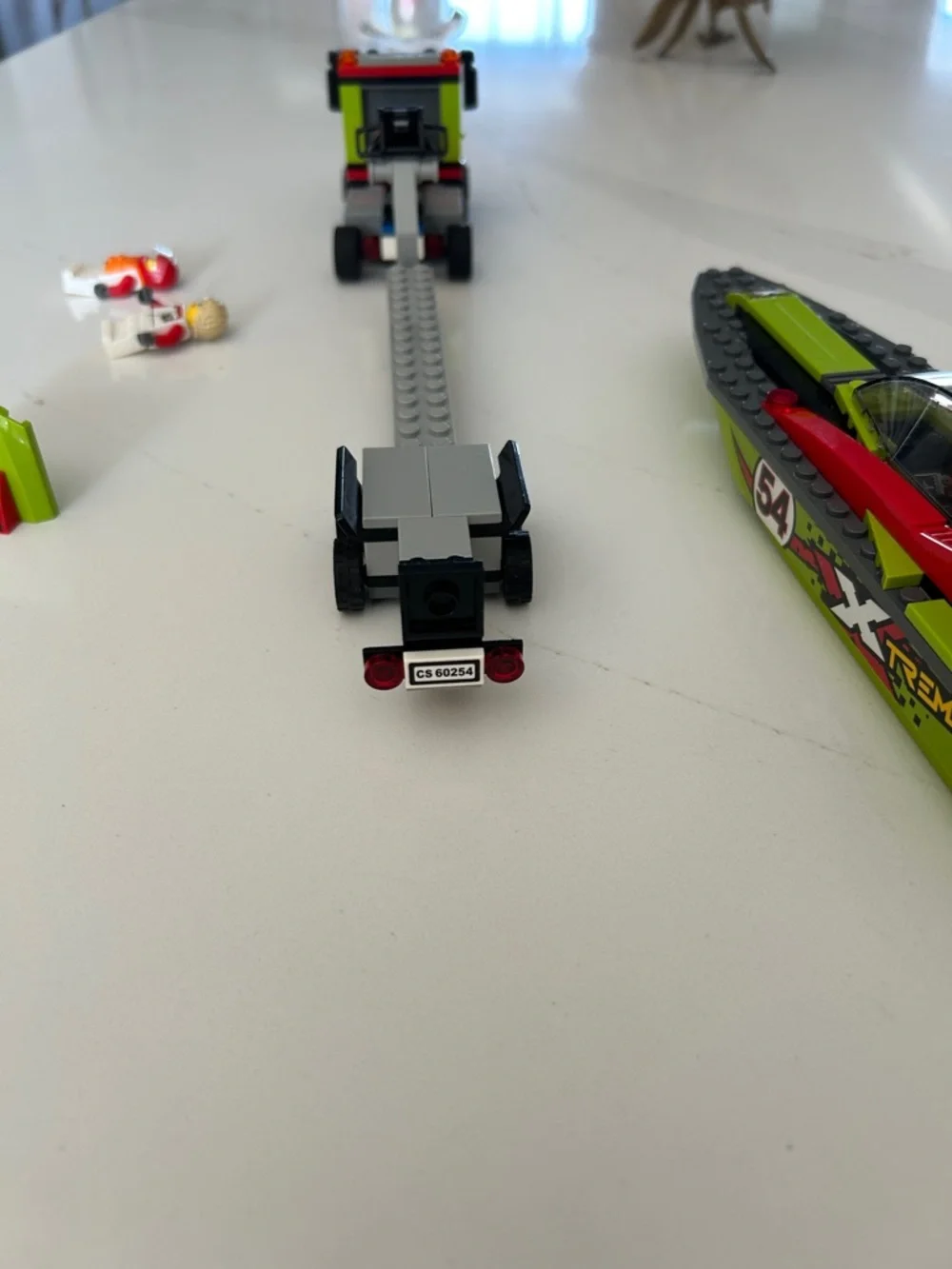 Lego retired City #60254 Race Boat Transporter - Picture 5 of 15